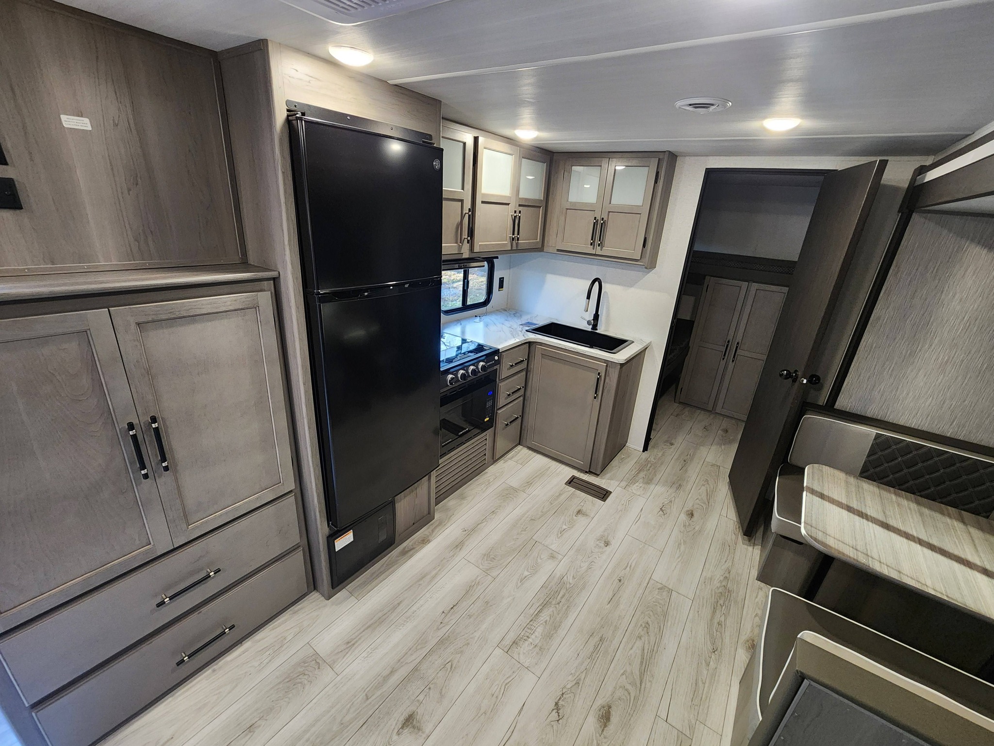 700 W Rogers St lot 3 Clinton 10.jpg